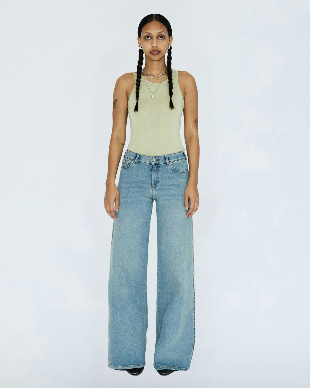 Zila Mid Wide Jeans - Cape Light Vintage