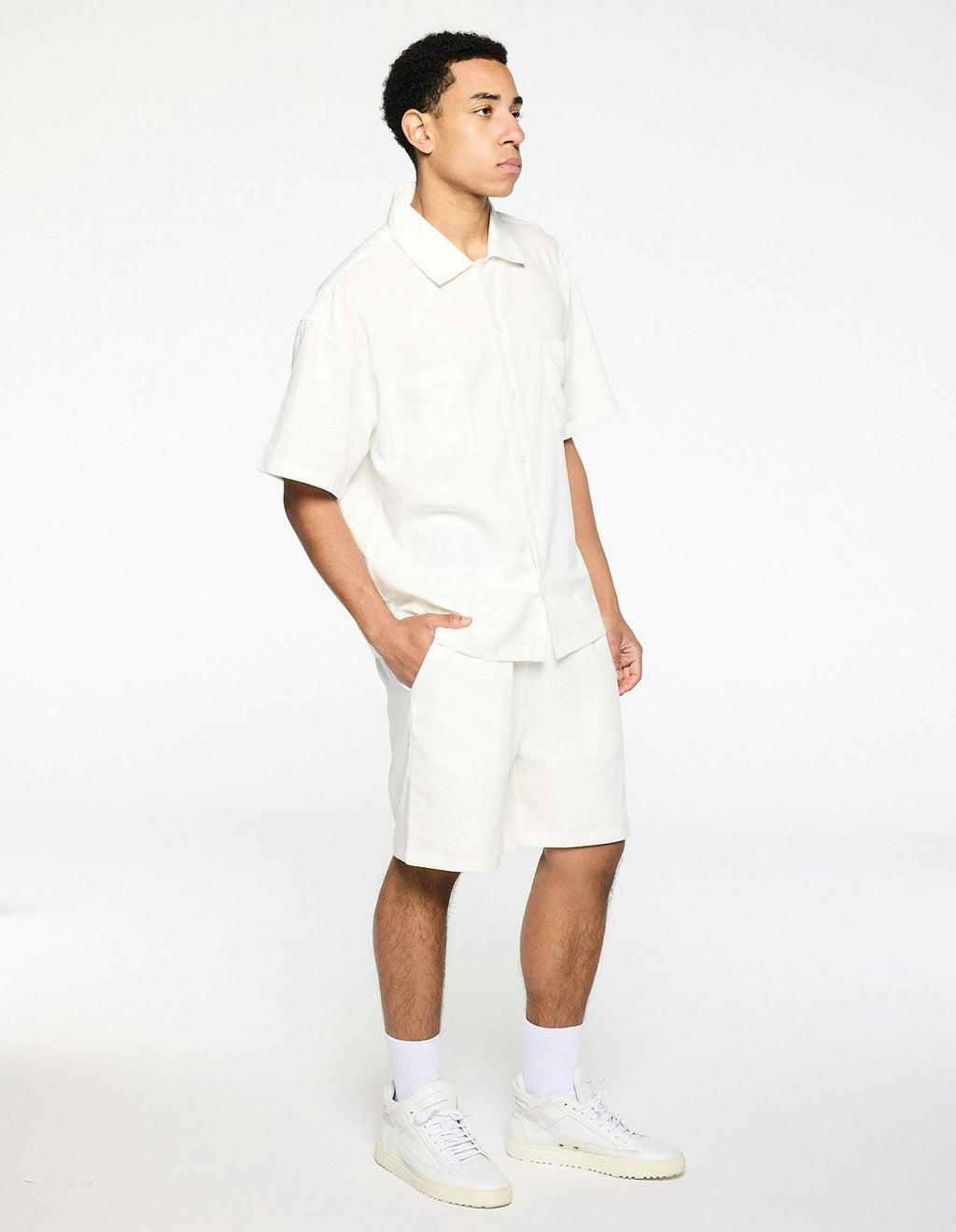 Rarefied Linen Shorts - White