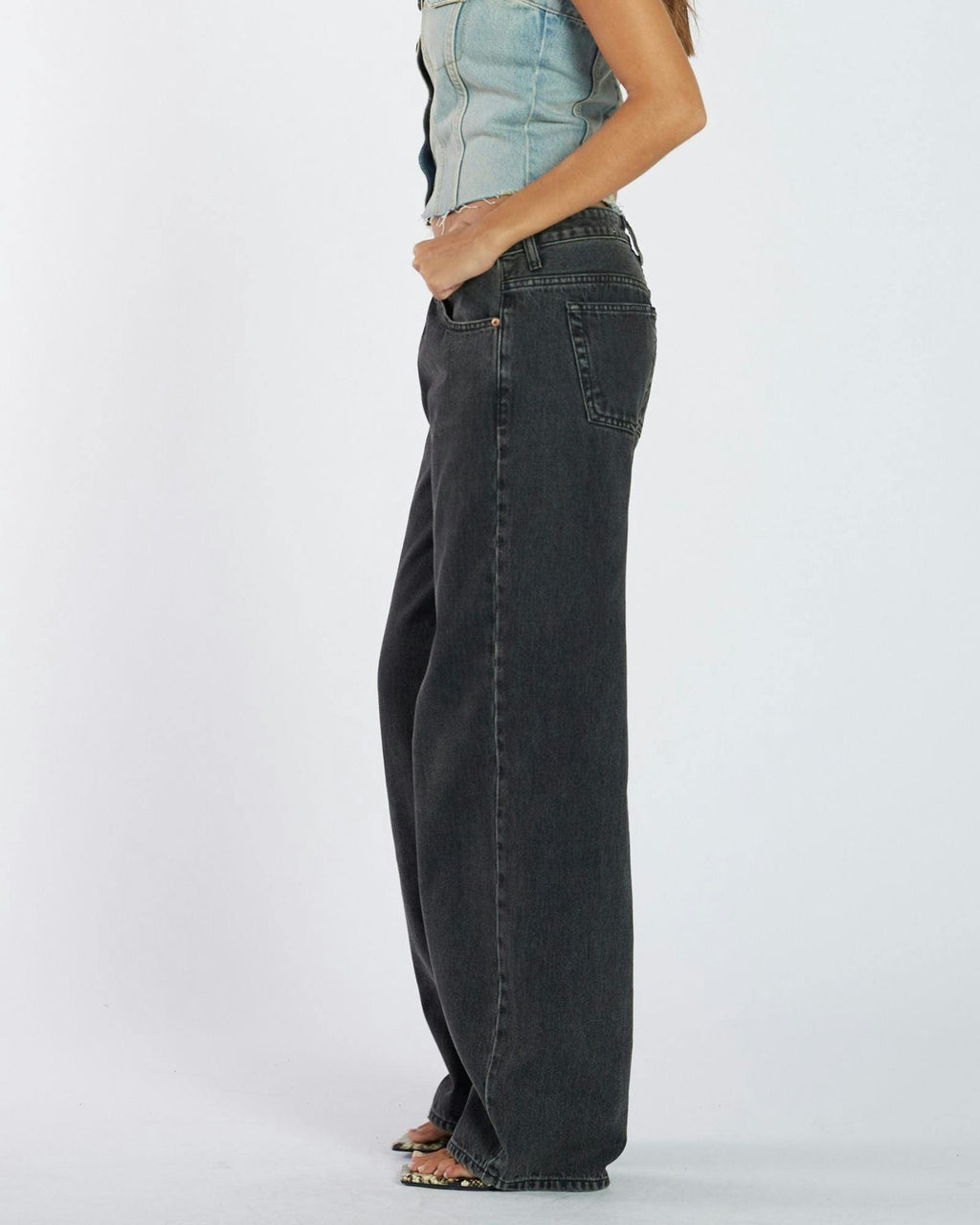Hill Low Relaxed Jeans - Aged Black
