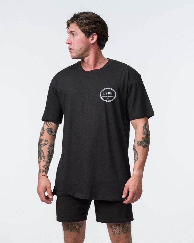 Saxon Chain Tee