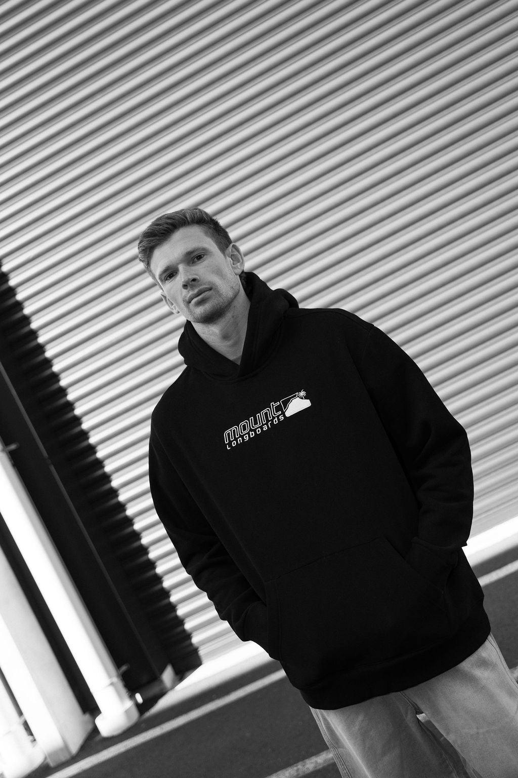 Y2K Mount Surf Hoodie - Black