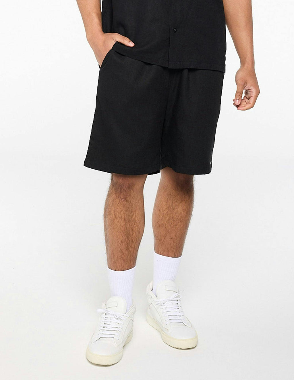 Rarefied Linen Shorts - Black