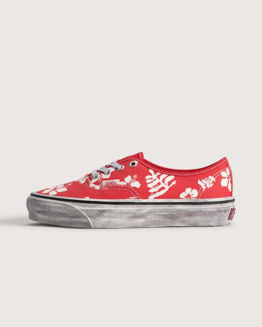 Vans Premium LX Authentic 44 in Archive Red Floral