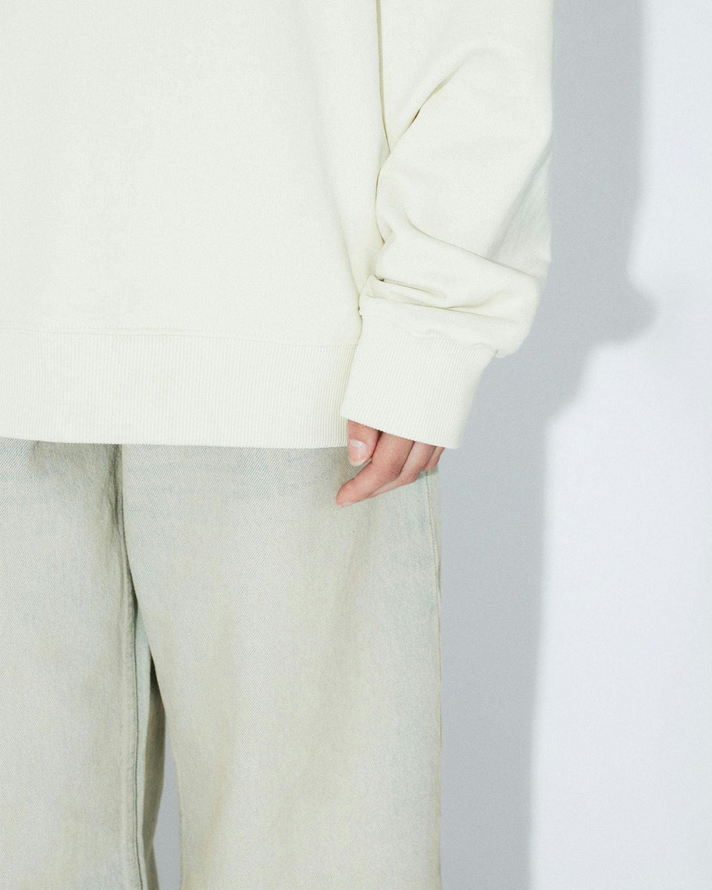 Brady Collar Sweat - Ecru Mono