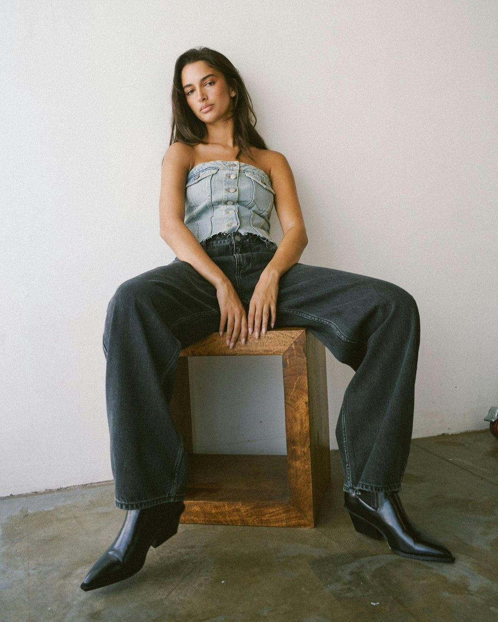 Hill Low Relaxed Jeans - Aged Black