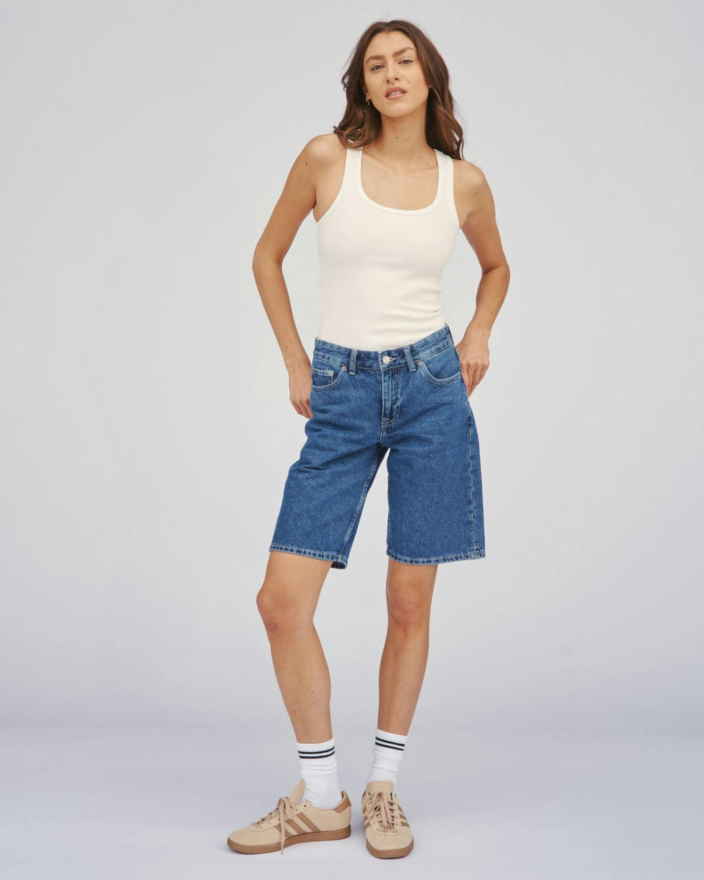 Lea Shorts - Pebble Mid Stone