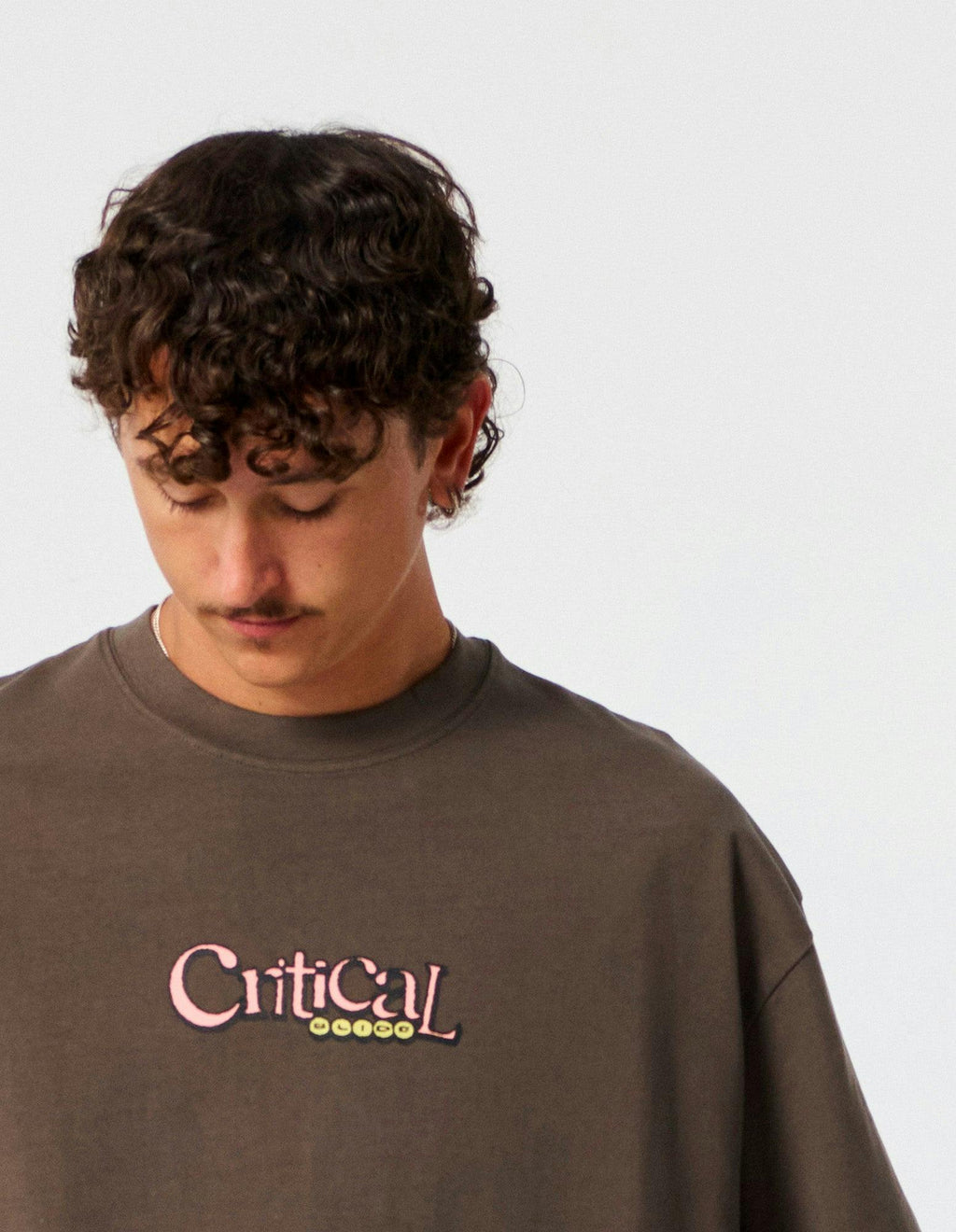 Friends Tee - Ashphalt