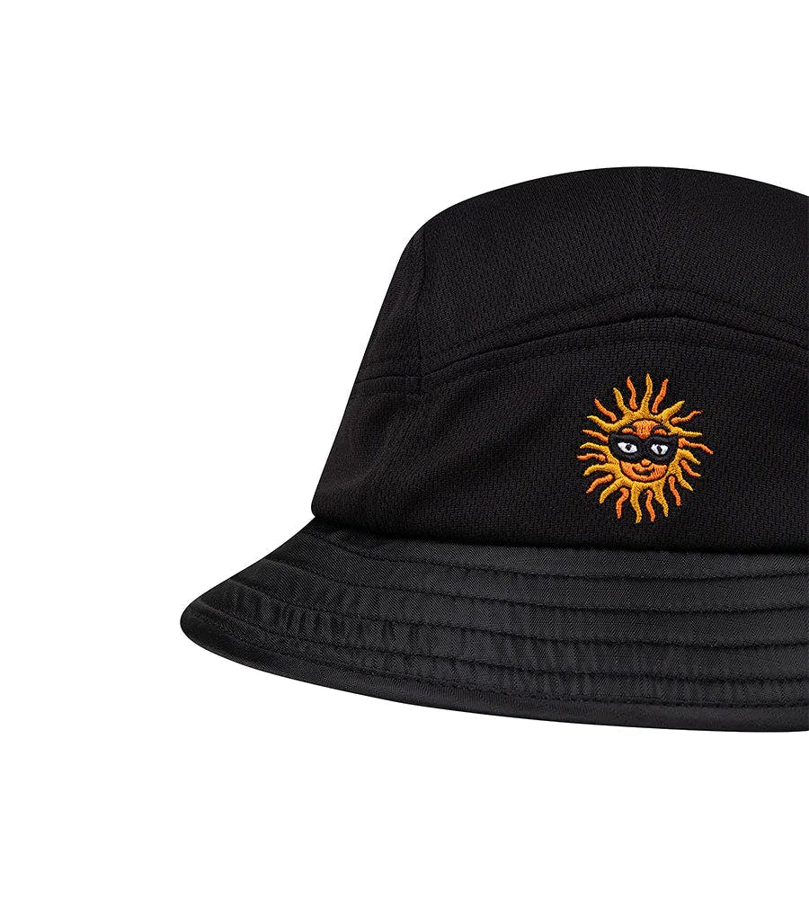 BUCKET BLACK