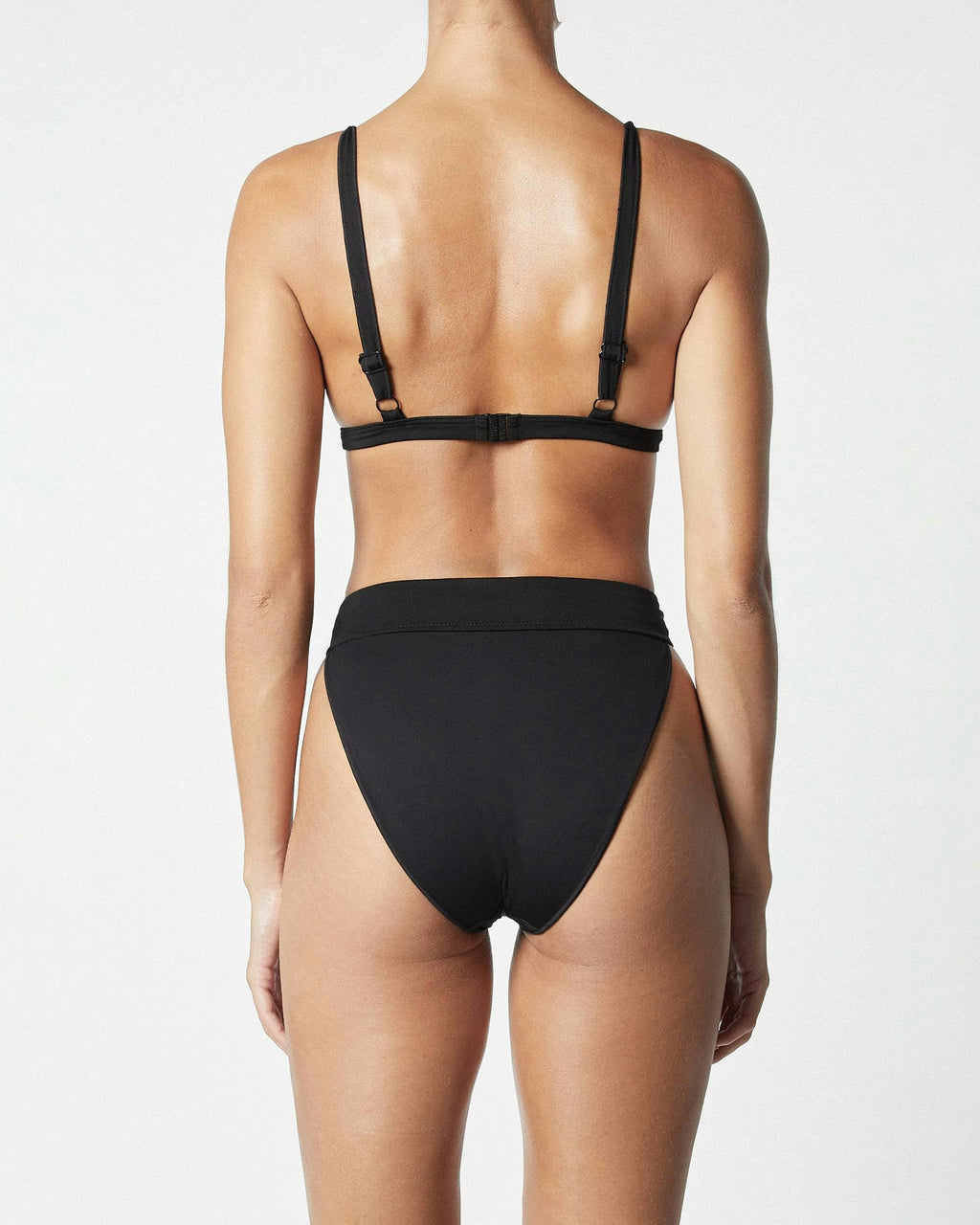 THE CONTOUR BIKINI TOP - BLACK