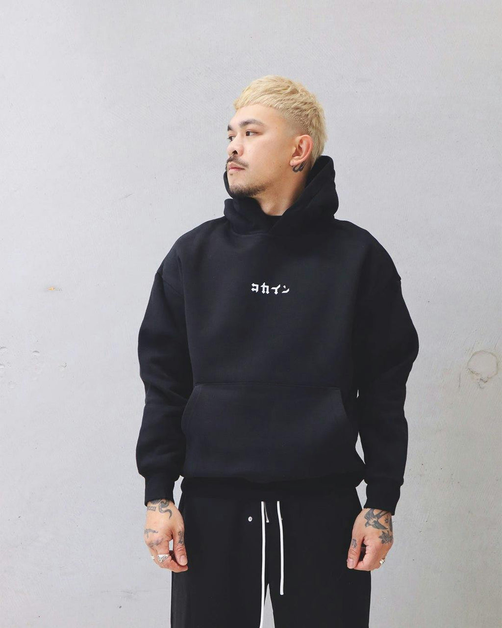 "Dreams Are Meant To Be Chased" Hoodie // BLACK