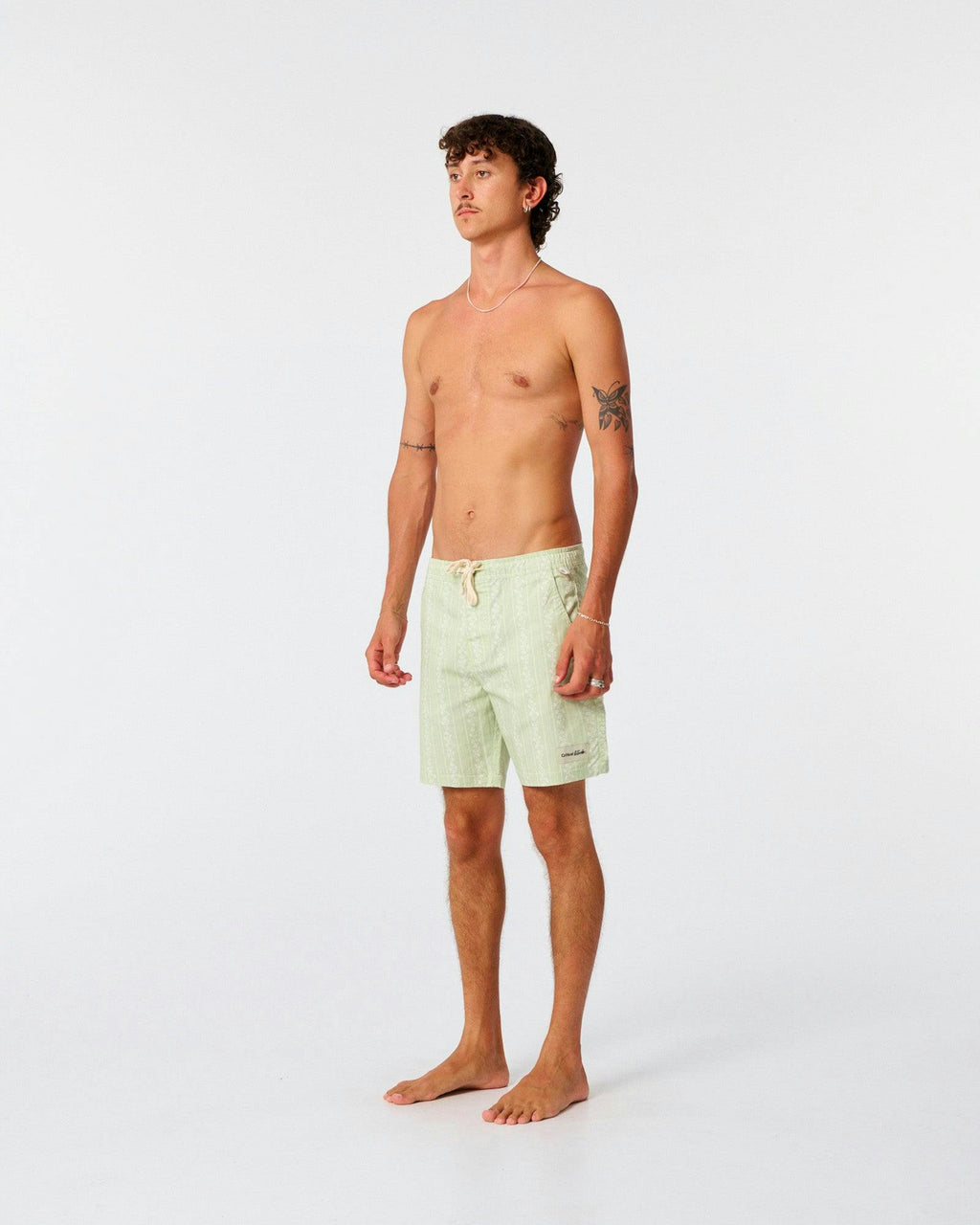 Peace Floral 16" Trunk - Seagrass