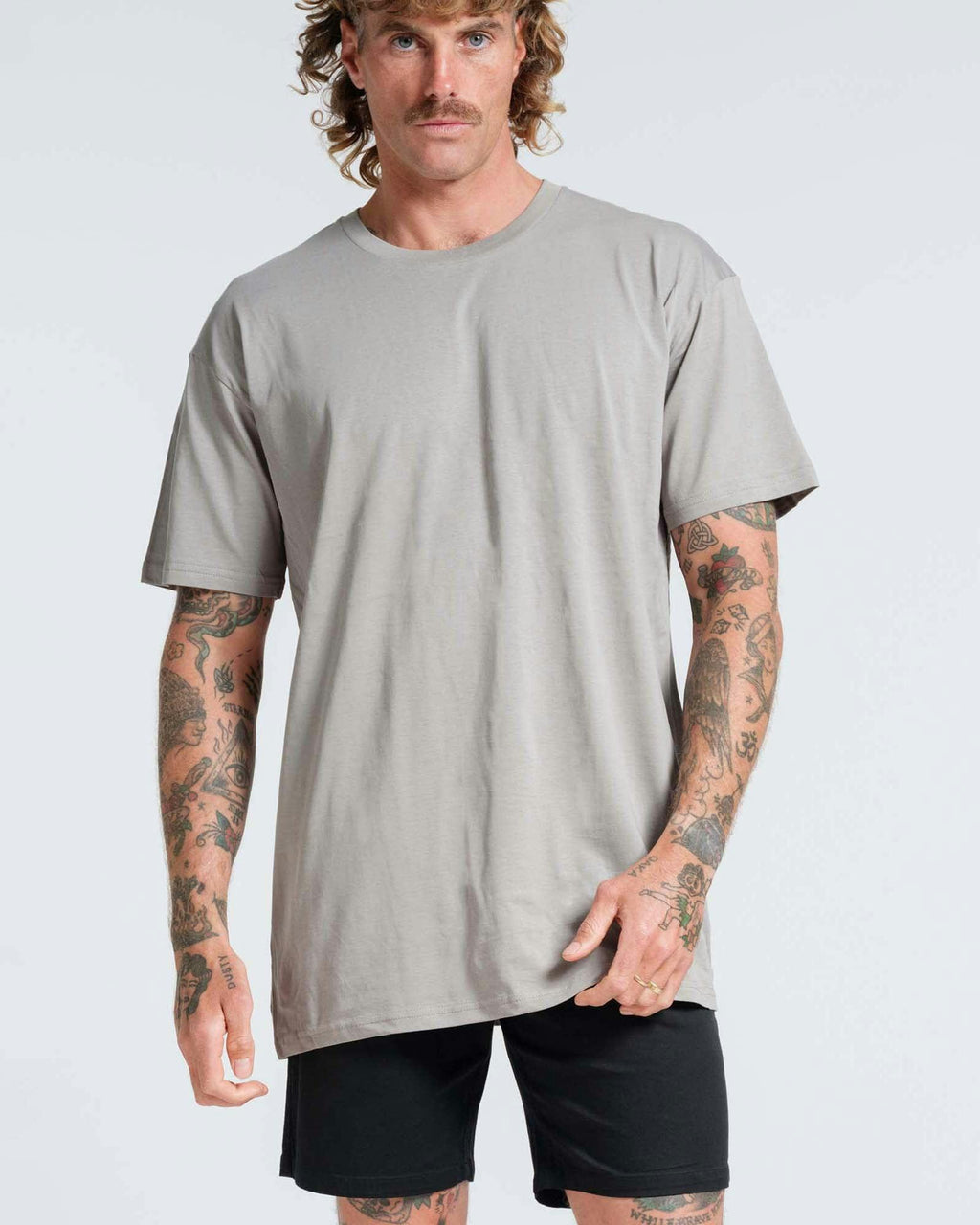 Vacant Tee