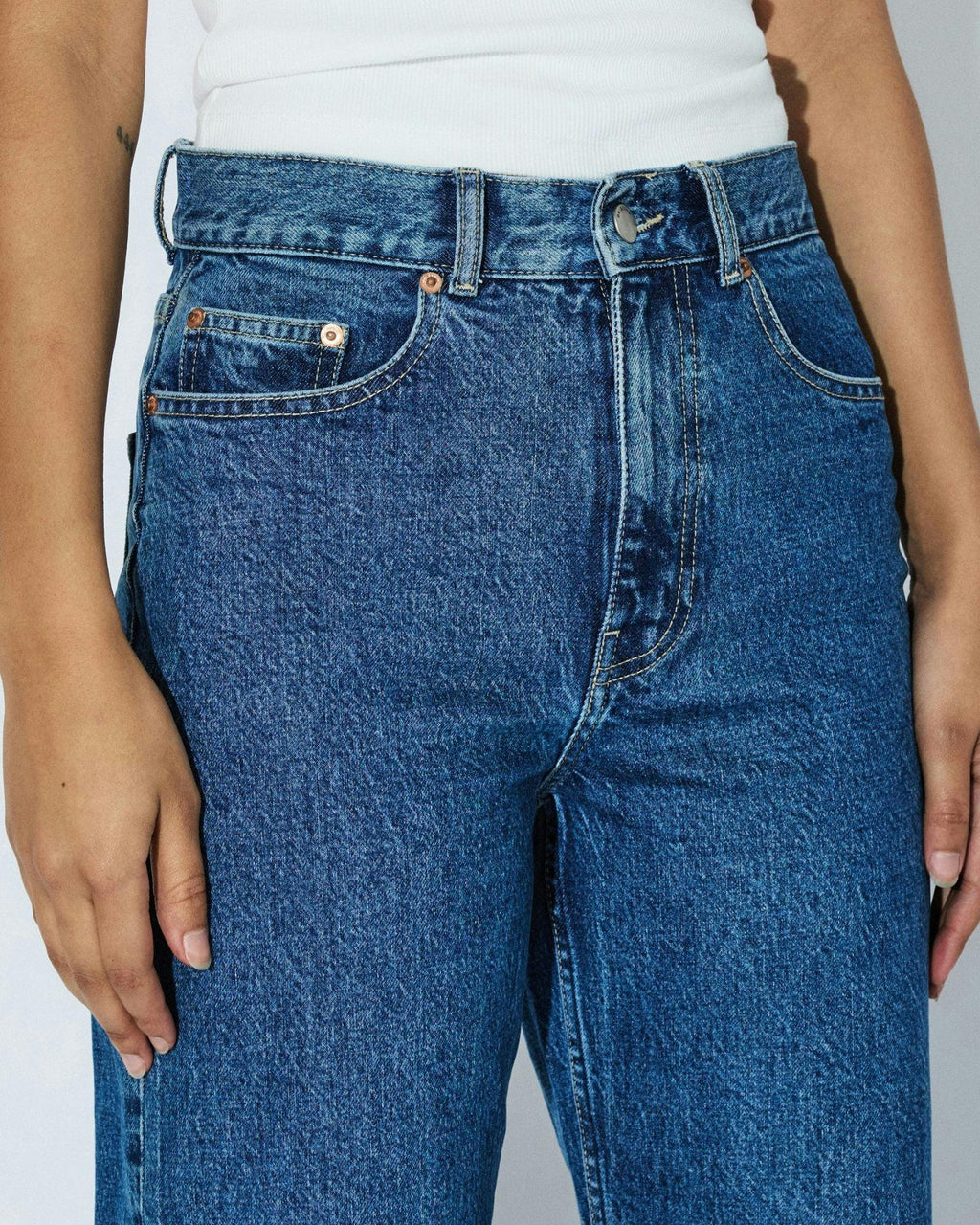 Echo High Straight Jeans PETITE - Bay Mid Retro