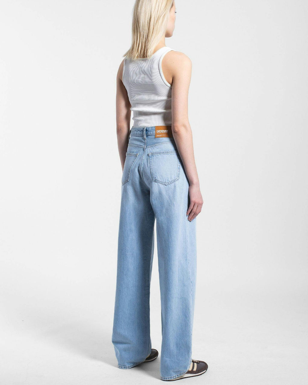 Donna High Relaxed Jeans - Stream Light Used