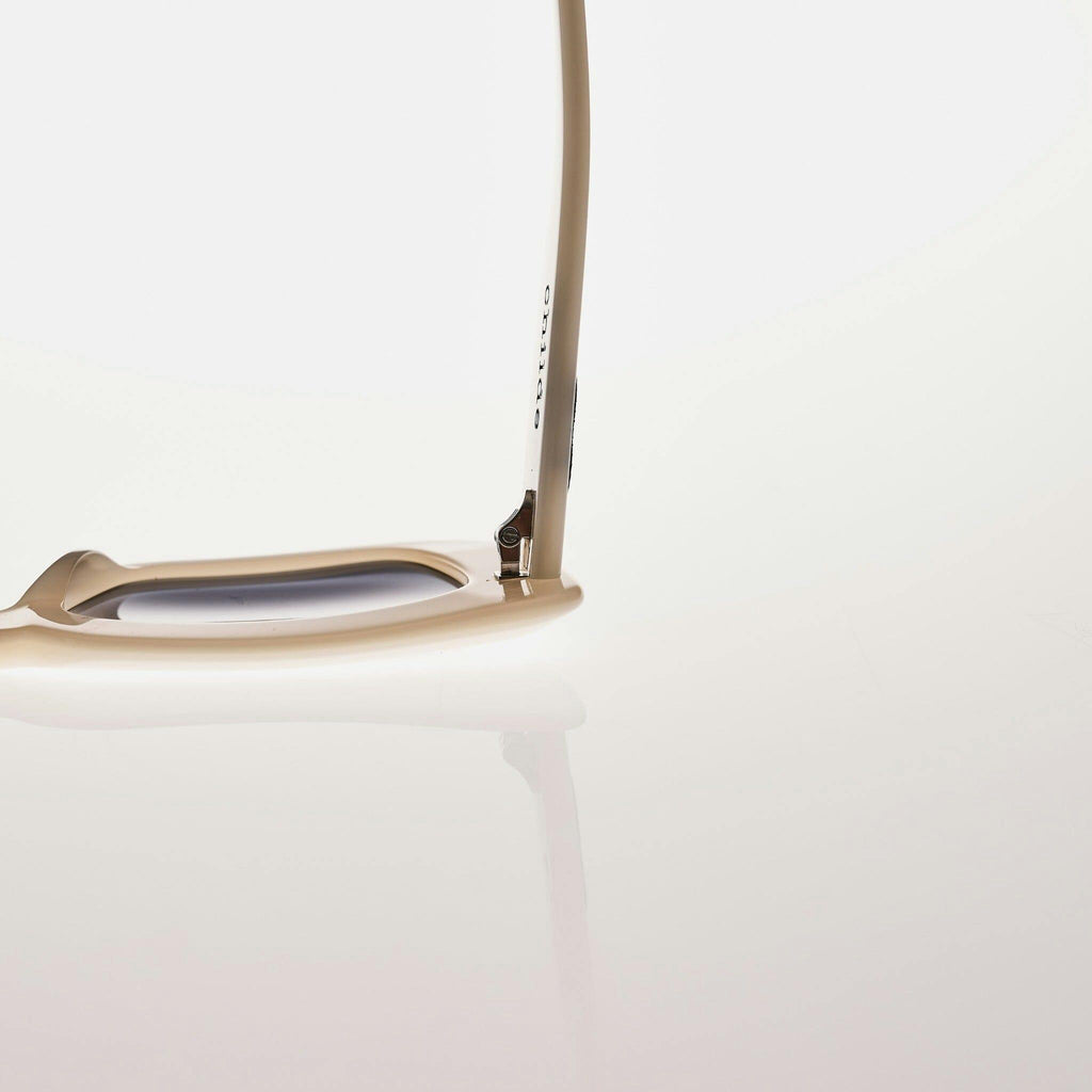 SIREN Pearl White Silver | Grey Bio Lens
