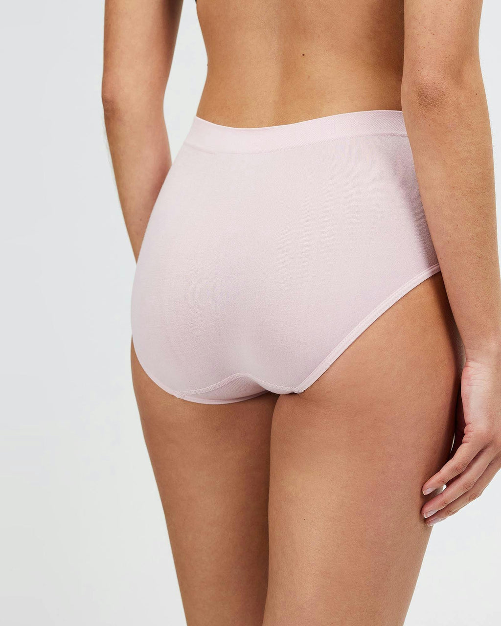 CLASSIC BRIEF