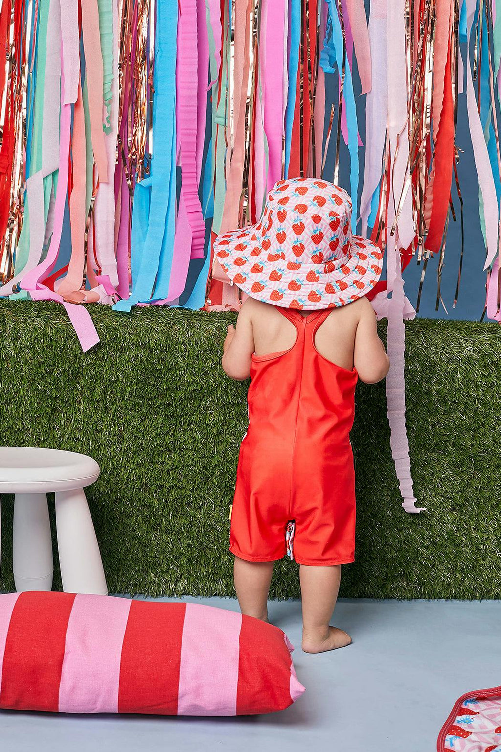 Tyoub Kids Wide Brim Bucket Hat Strawberry & Red