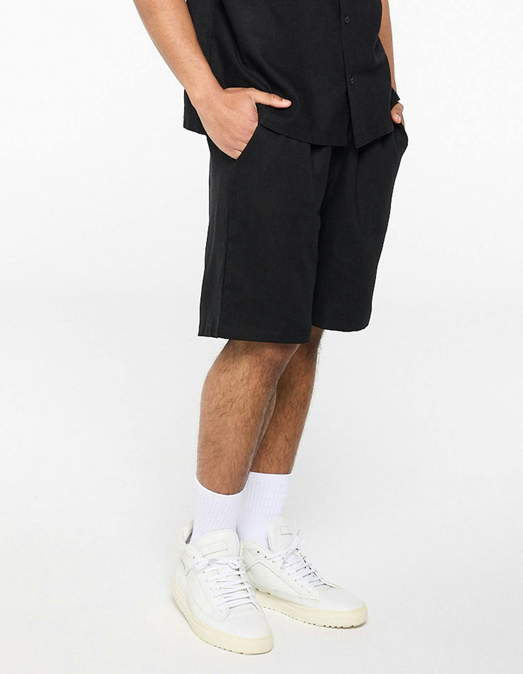 Rarefied Linen Shorts - Black