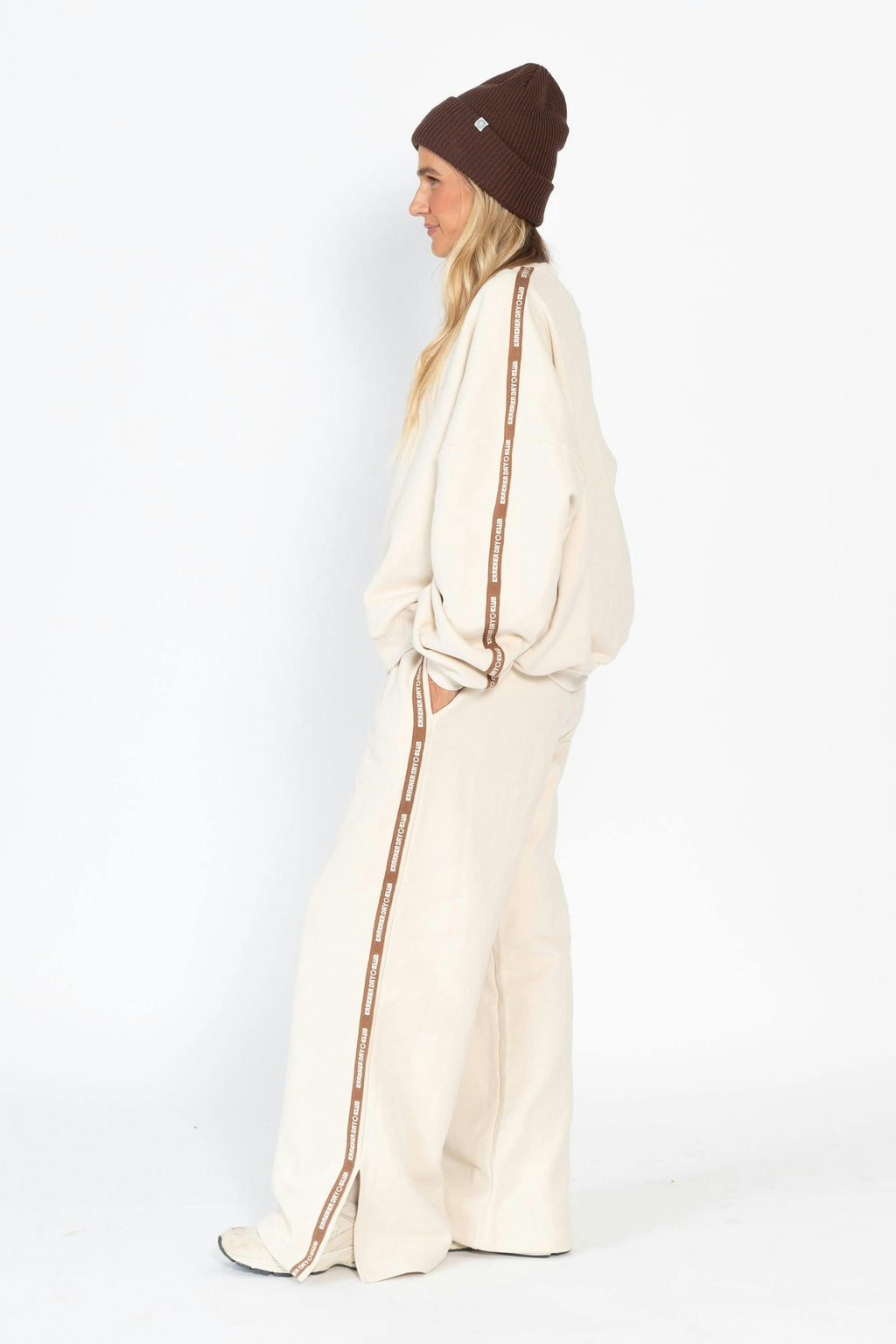 Cloud Racer Sweatpants - Latte
