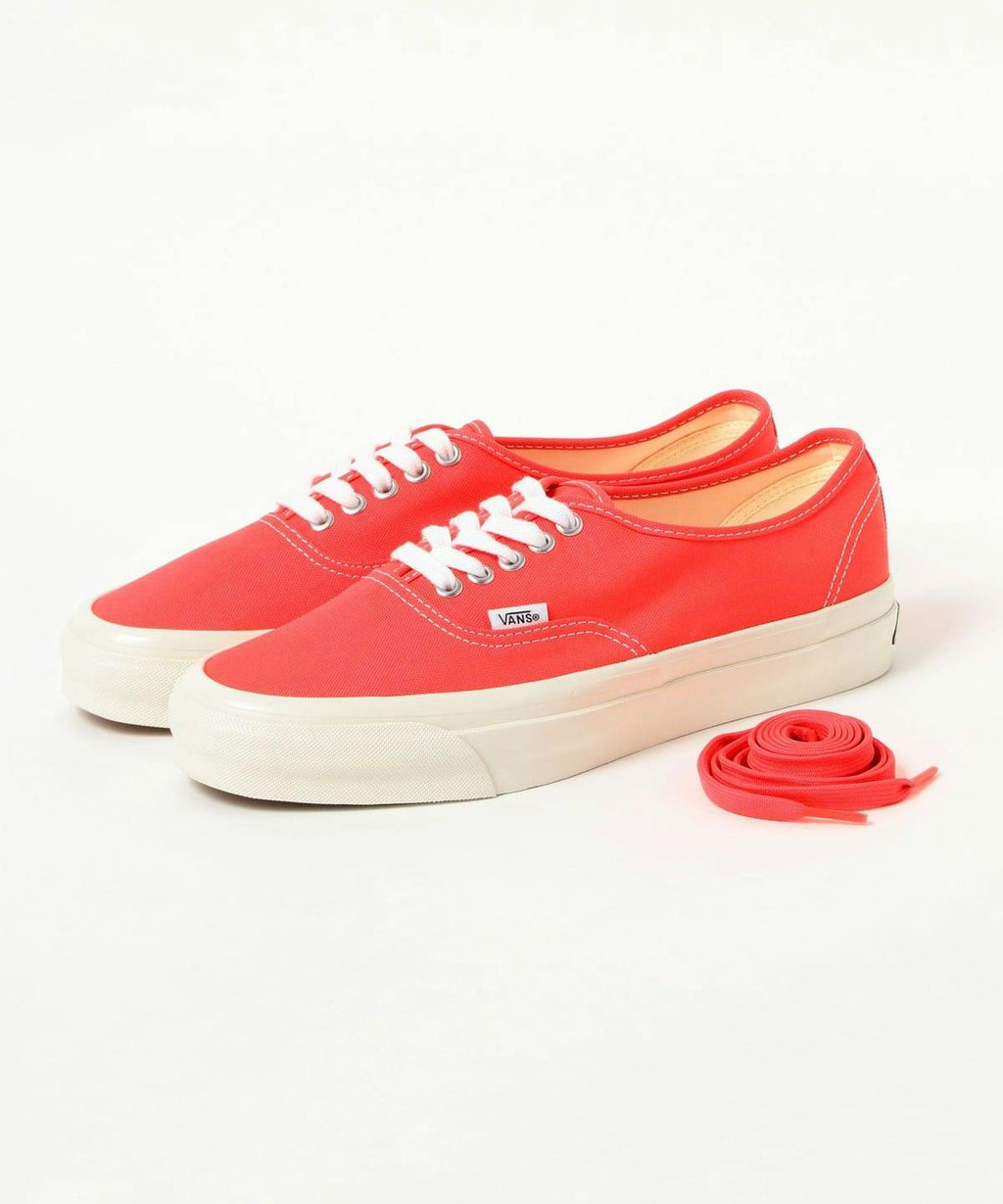Vans Premium LX Authentic 44 in Diva Pink