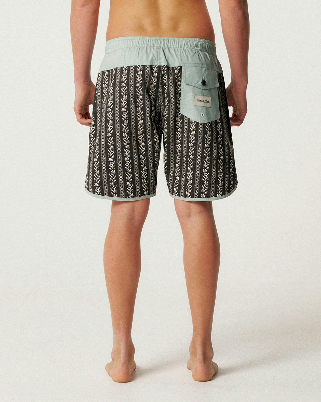 Holiday 17" Scallop Trunk - Phantom