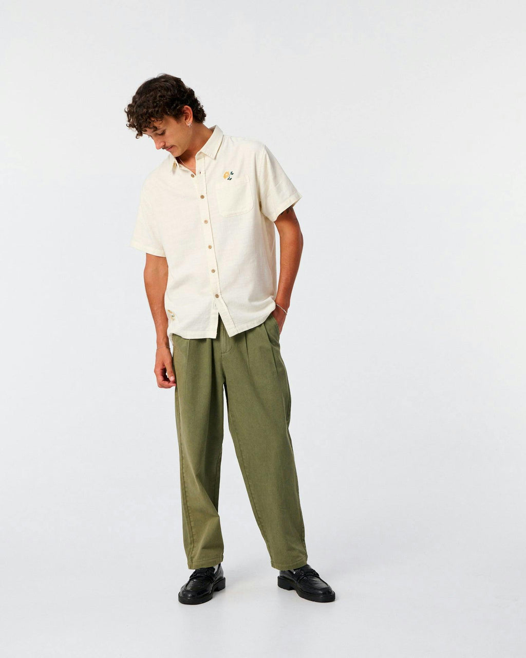 Peace Flower Embroidery Shirt - Ecru