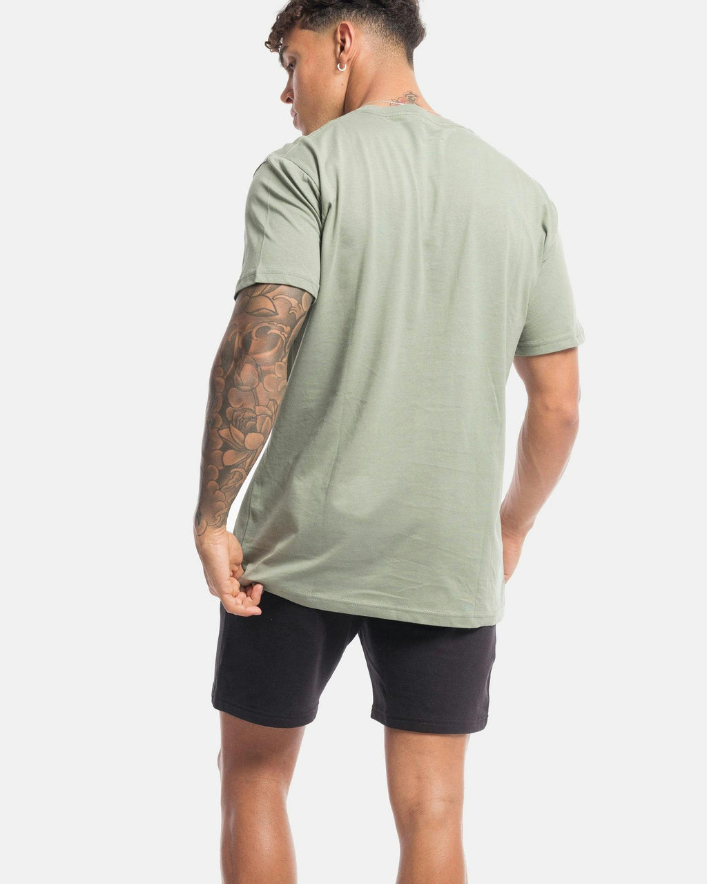 Straya Tee