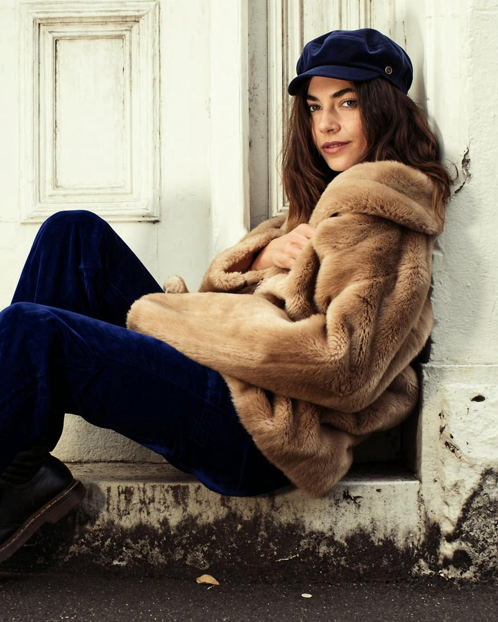 The Twist Paperboy Cap – Navy Velveteen