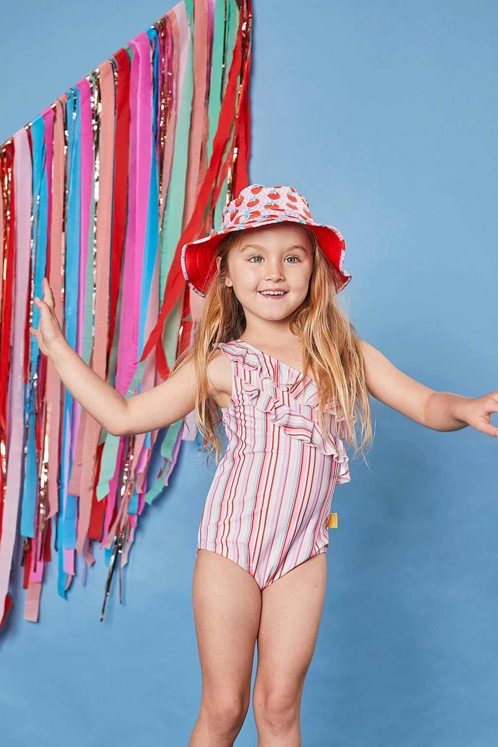 Tyoub Kids Wide Brim Bucket Hat Strawberry & Red