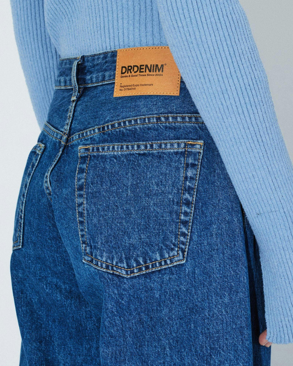 Hill Low Relaxed Jeans - Haze Mid Retro Crease