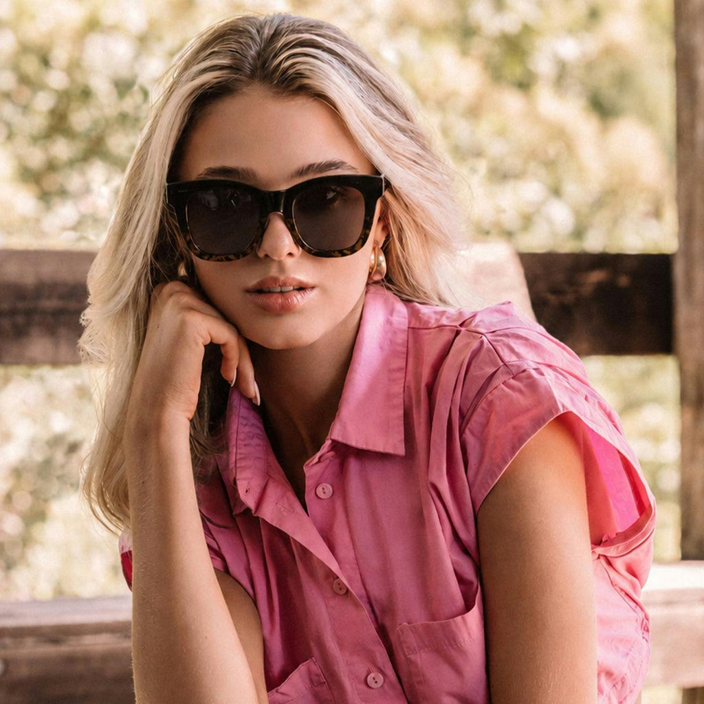 Elba -  Black/Milky Tort  Gradient Brown Polarized Lens