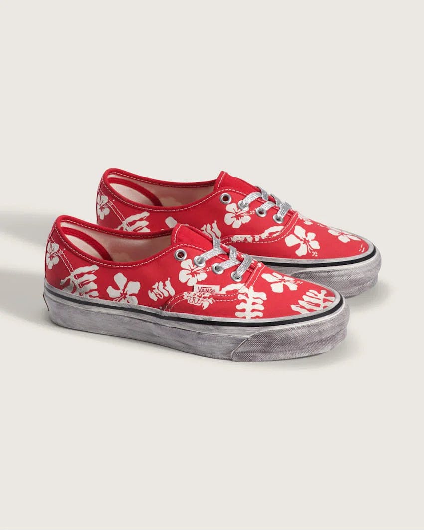Vans Premium LX Authentic 44 in Archive Red Floral
