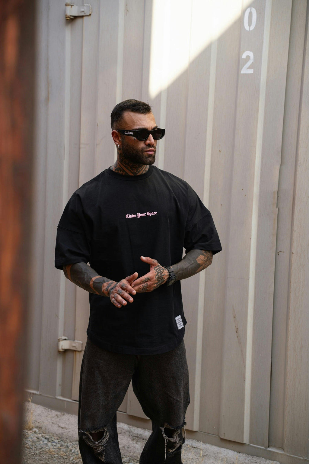 Clubman "FLARE" Tee – Black/Pink