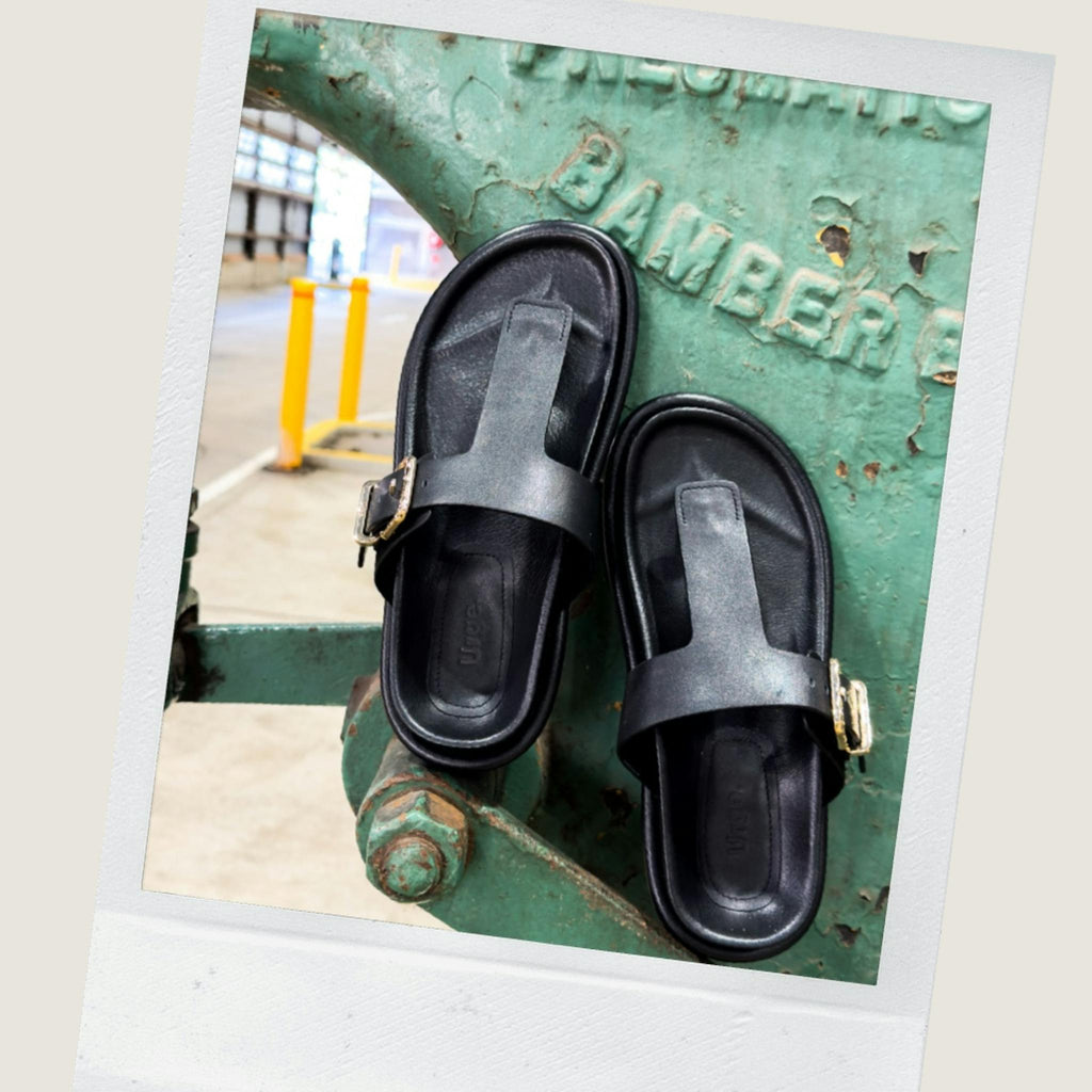 Aero Footbed Thong - Black Leather