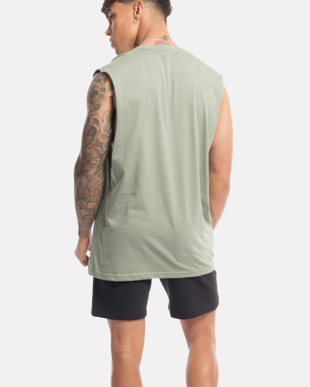 Straya Tank