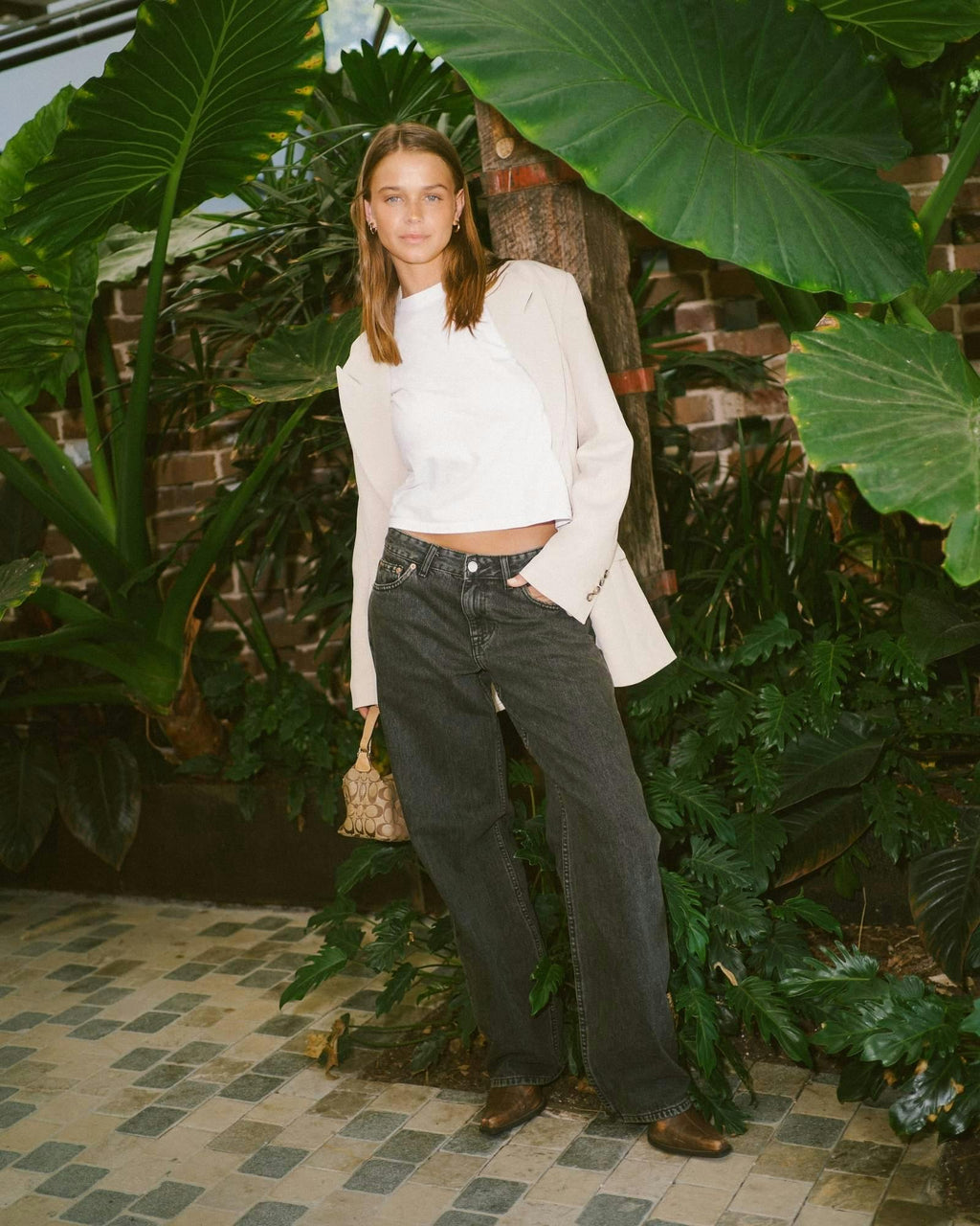 Hill Low Relaxed Jeans - Aged Black