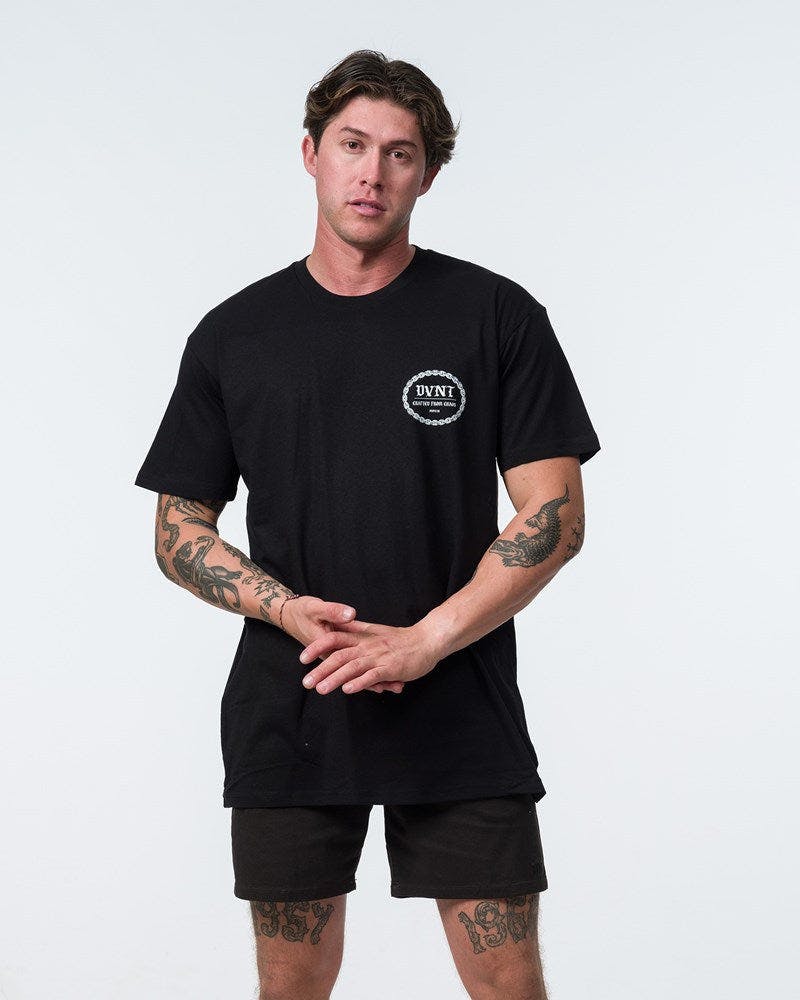 Saxon Chain Tee