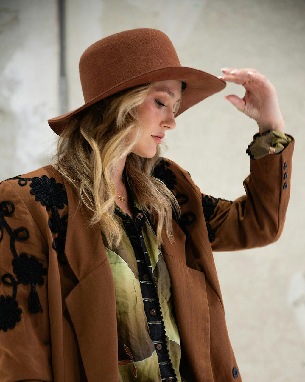 The Janis Felt Hat - Brown