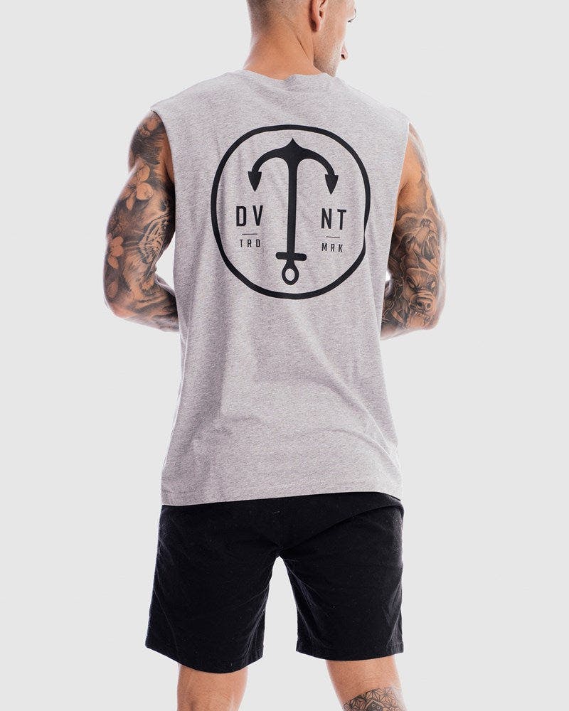Dive Deep Tank